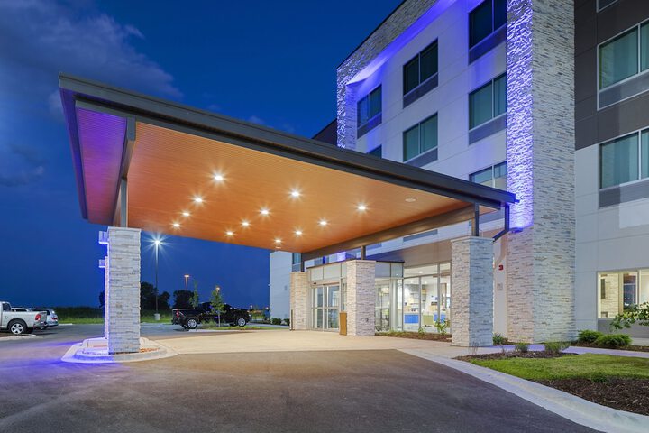 Hotel 6 of 58