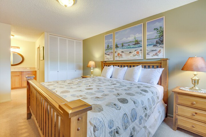 Lincoln City Oceanfront Condo Near Lincoln Beach!