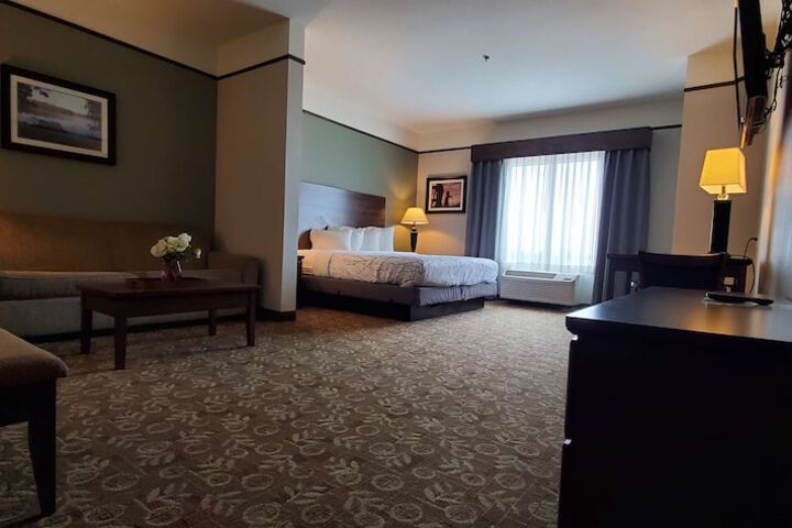 Best Western Plus Emory at Lake Fork Inn & Suites