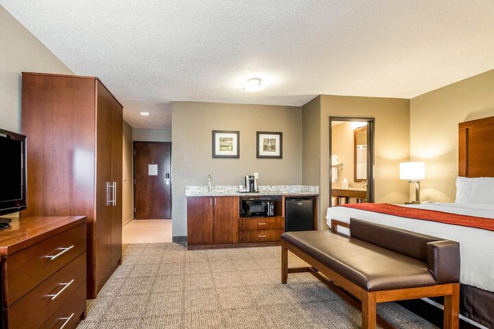 Room 13 of 32
