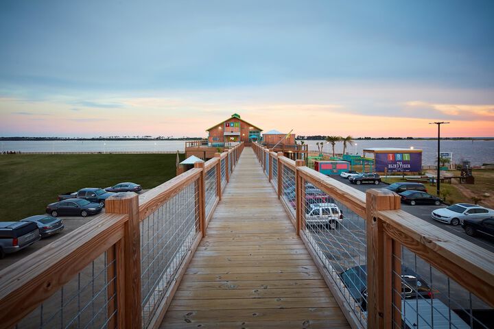 Harrahs Gulf Coast Hotel & Casino - a Caesars Rewards Destination