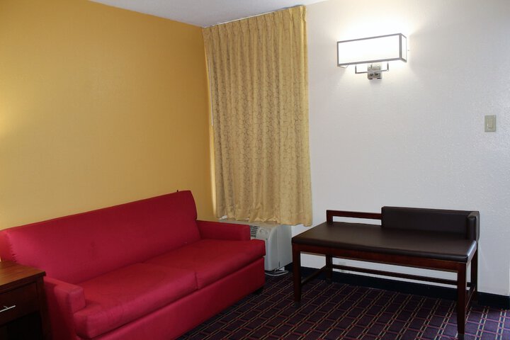 Room 37 of 48