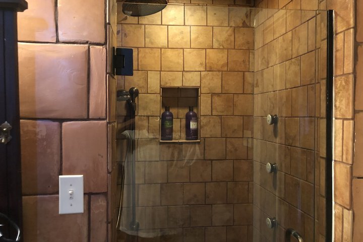 Room 70 of 79