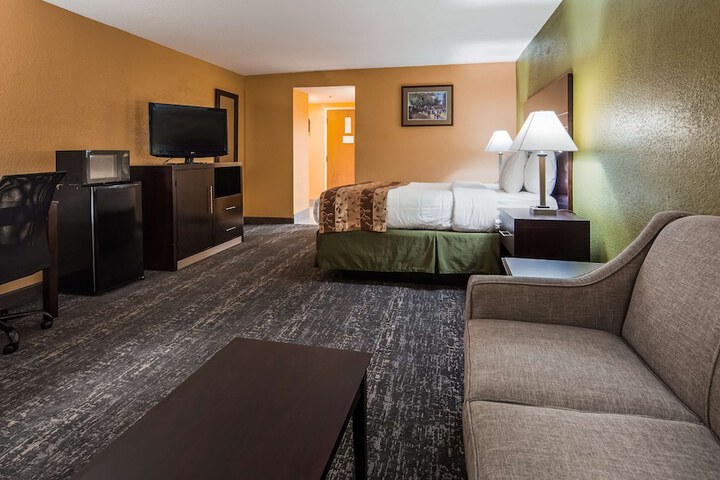 Room 13 of 20