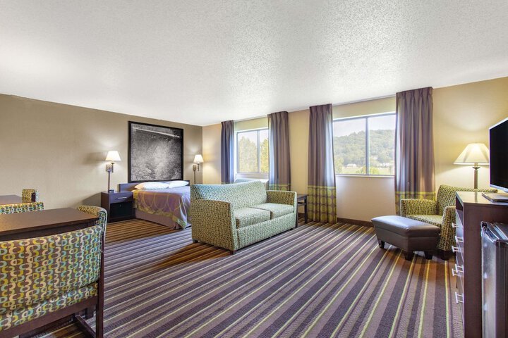 Room 15 of 24