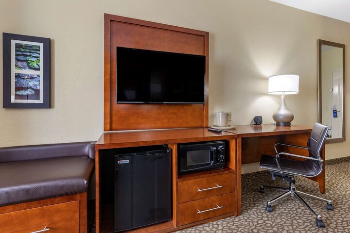 Room 21 of 28