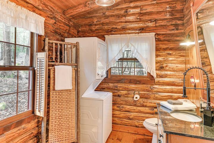 Lake & Beach Access at Lake Luzerne Cabin!