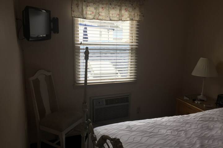 Room 118 of 162
