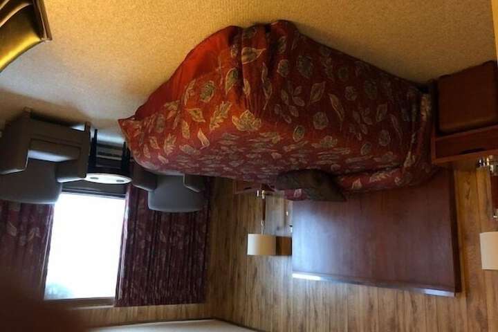 Room 22 of 34