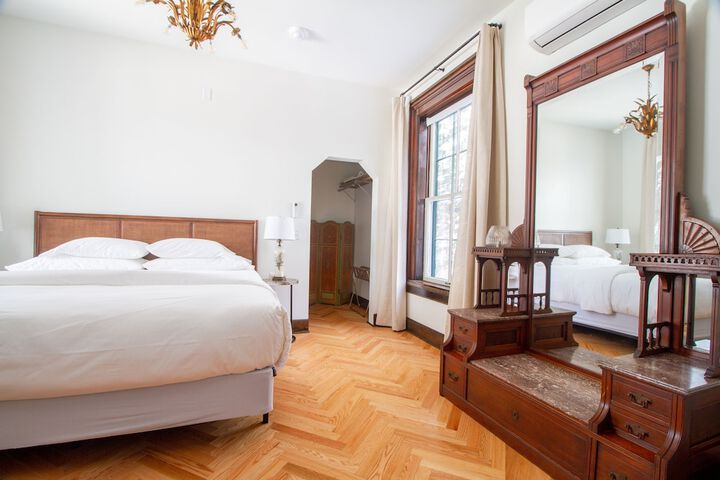Room 8 of 41