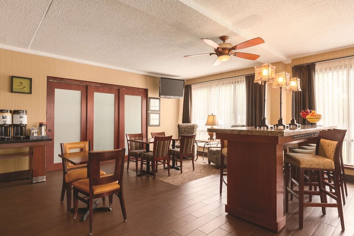 Hotel Interior 4 of 24