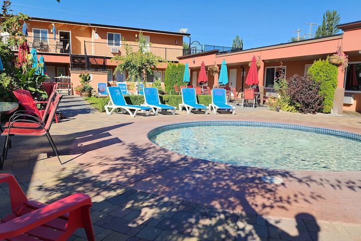 Sahara Courtyard Inn