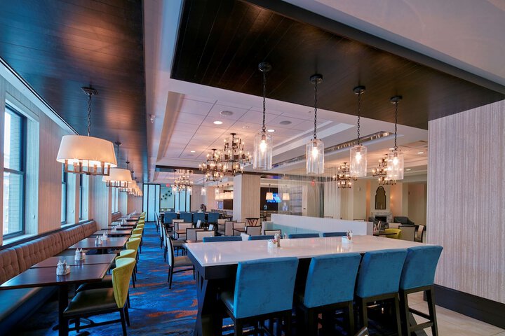 Embassy Suites Louisville Downtown