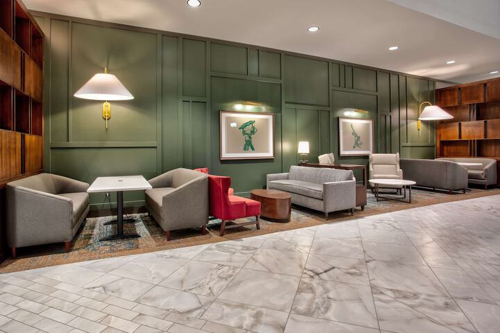 DoubleTree by Hilton Lansing
