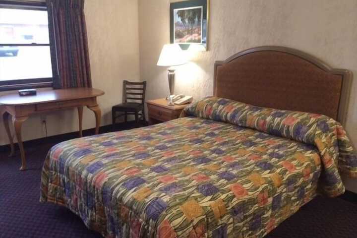 Room 13 of 26