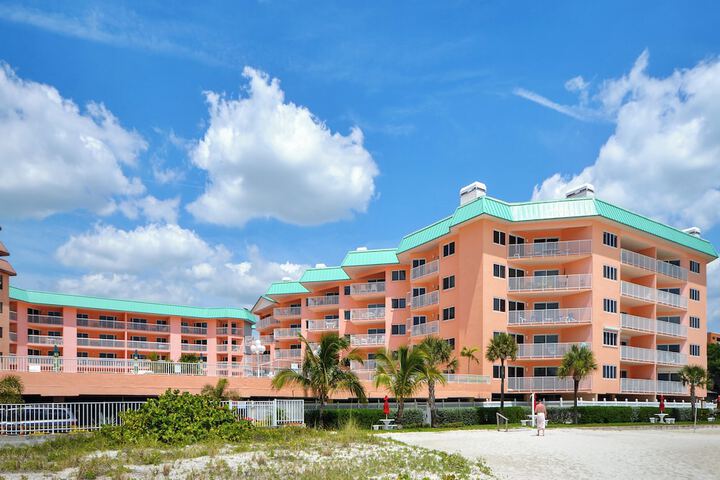 Beach Cottages 1504 by Distinctive Beach Rentals