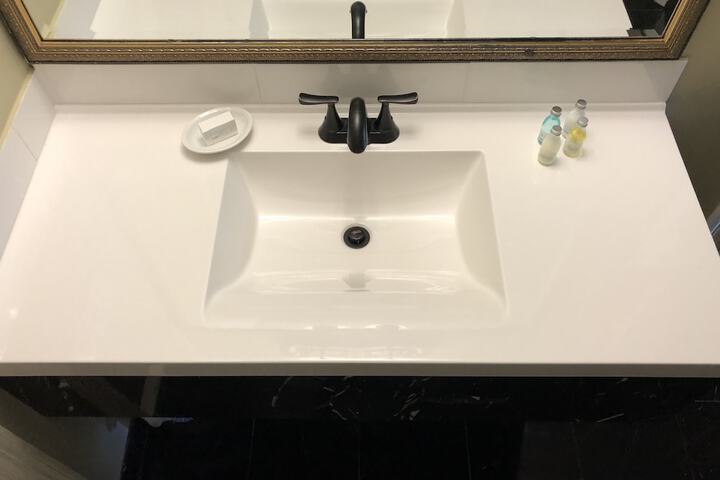 Room 11 of 28