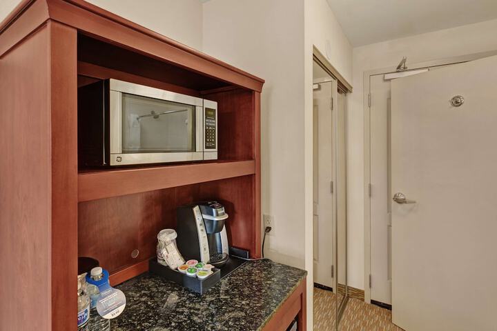 Room 6 of 22