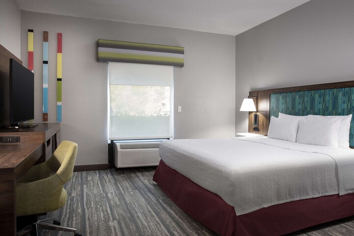 Room 14 of 37