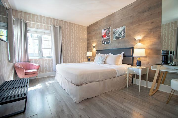 Room 26 of 71