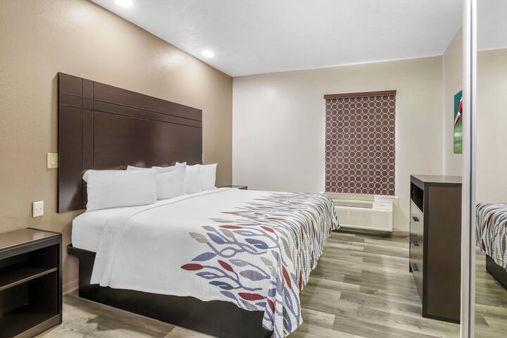 Room 18 of 35