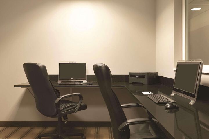 Business Center 15 of 15