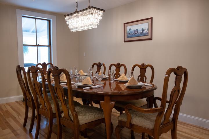 Dining 134 of 153