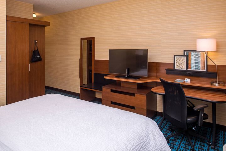 Fairfield Inn & Suites St. Louis Westport