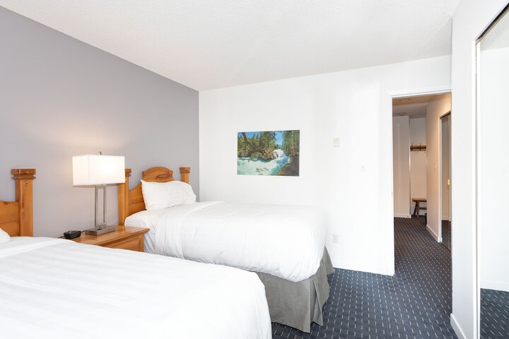 Room 136 of 182