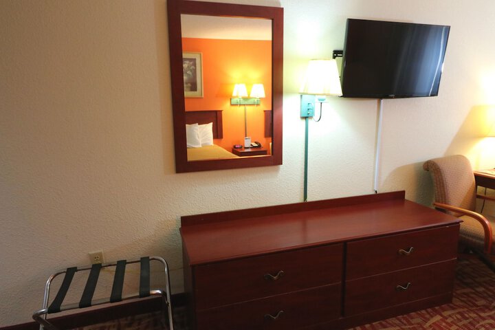 Room 21 of 30