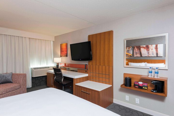 Room 26 of 60