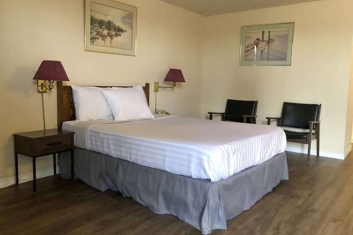 Knights Inn Fort Erie