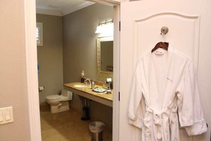 Room 19 of 34