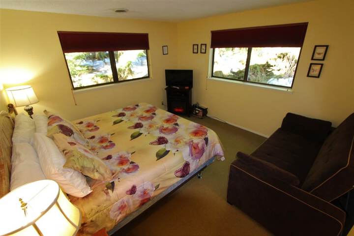 Alexanders Lodge