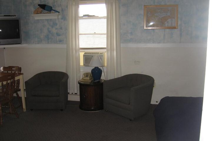 Room 25 of 39