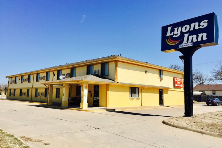 Lyons Inn