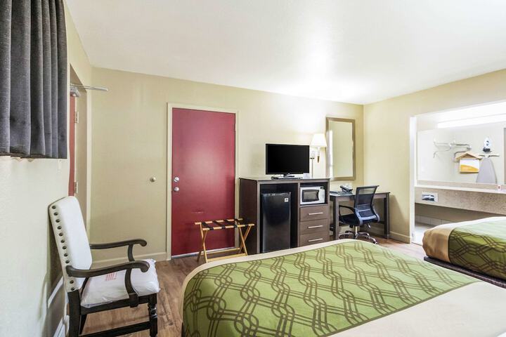 Room 15 of 64