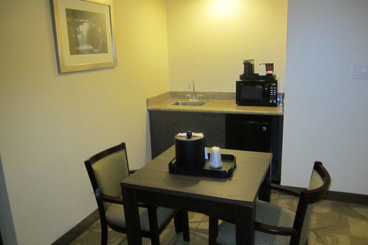 Best Western Plus The Inn & Suites at the Falls