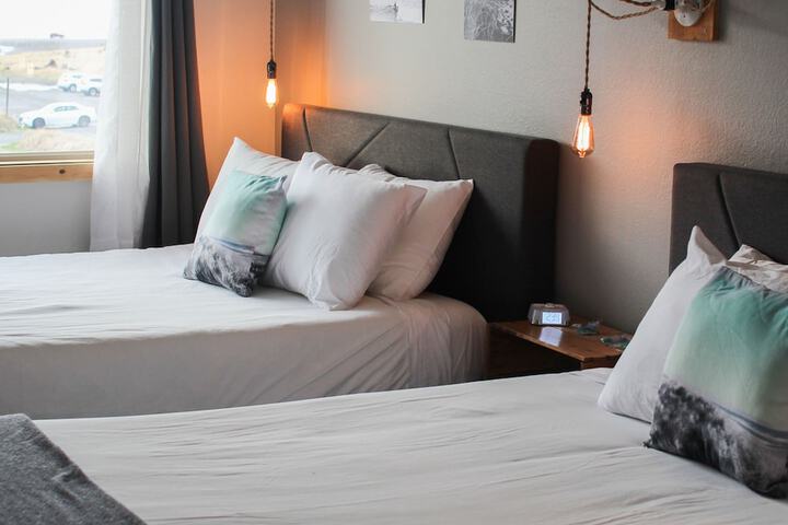 Room 42 of 147