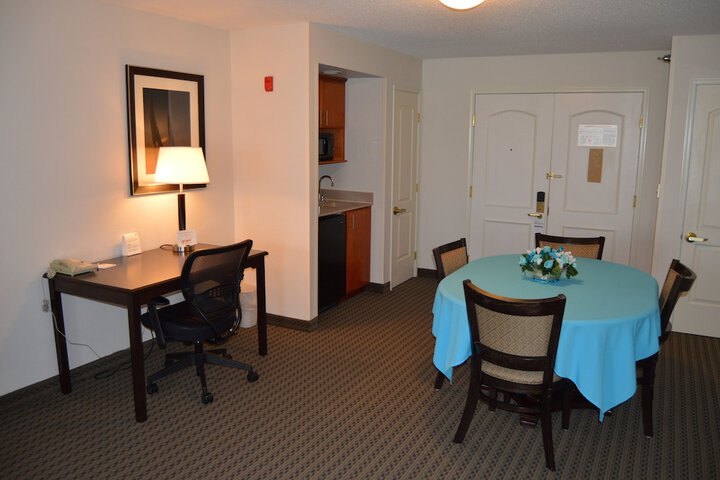 Room 15 of 44