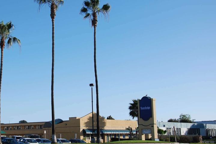 Hotel 2 of 27