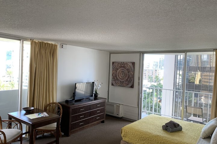Room 300 of 329