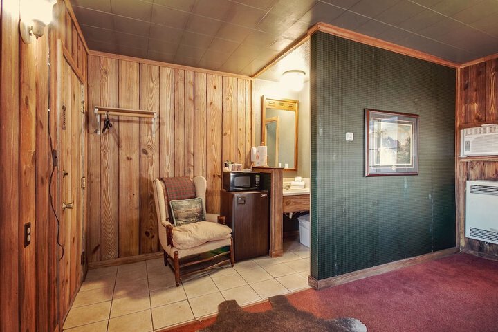 Room 4 of 54