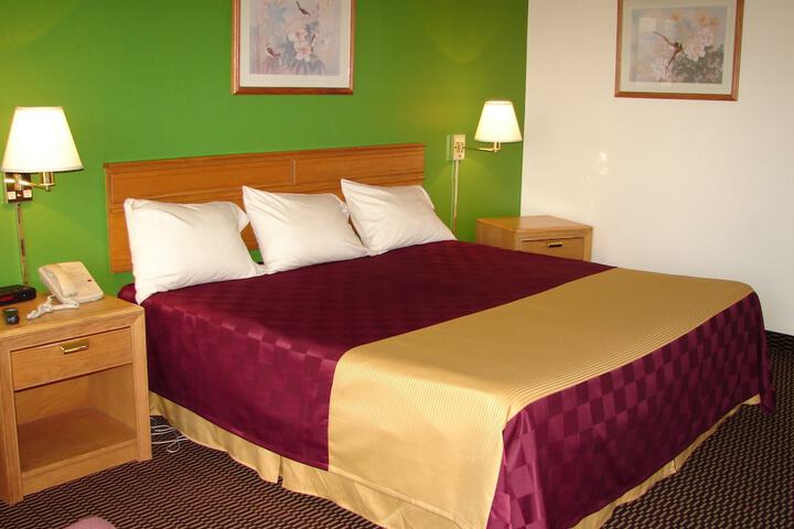 Room 10 of 21