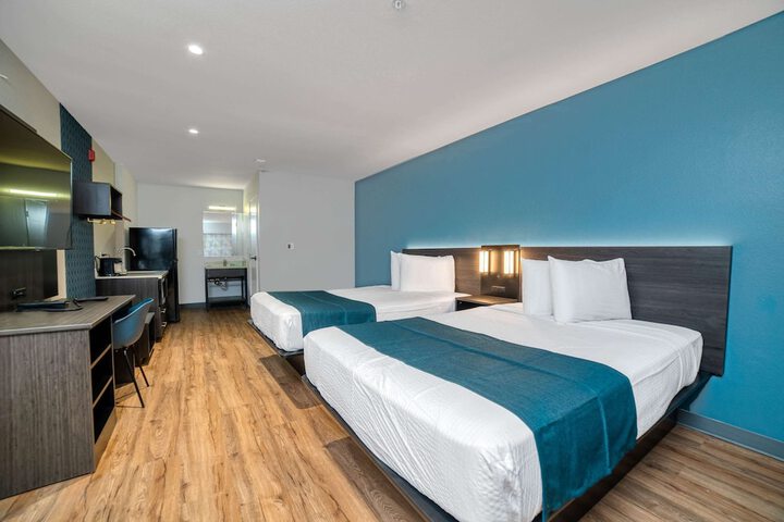 Studio 6 Suites – Stockton CA – Waterfront
