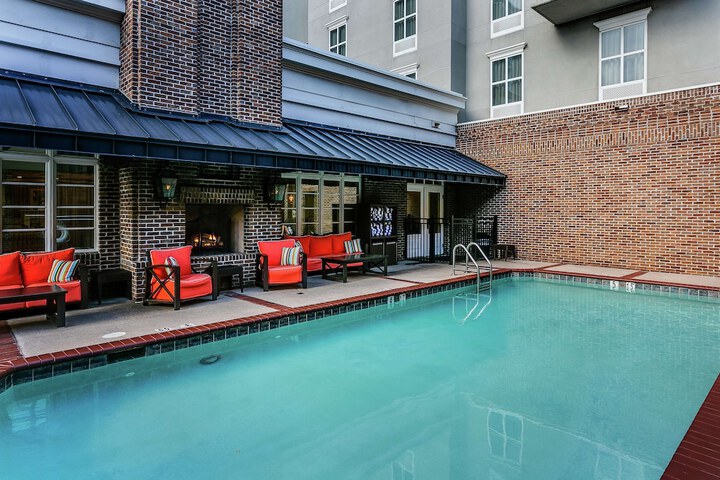 Hampton Inn & Suites Mobile- Downtown Historic District