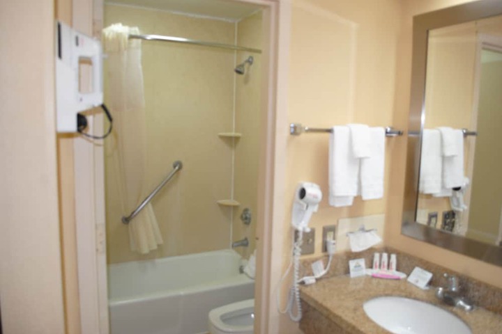 Room 17 of 29