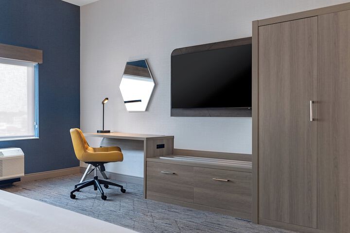 Room 42 of 68