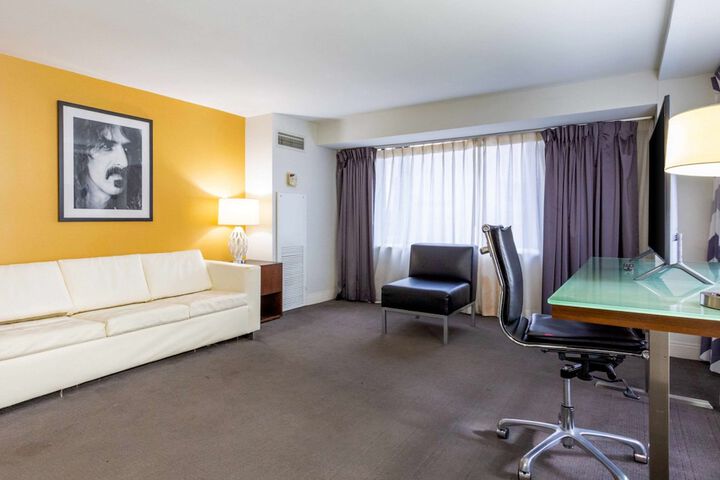 Room 18 of 69