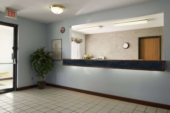 Super 8 by Wyndham Danville